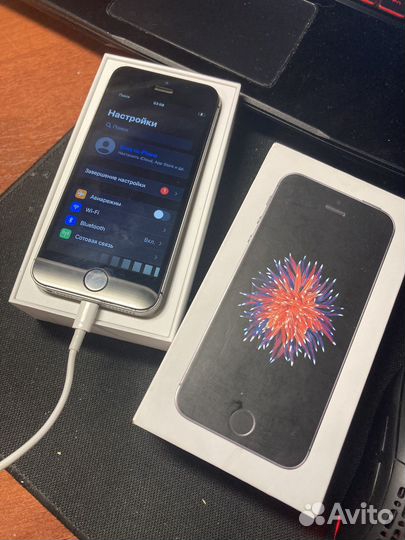 iPhone SE, 32 ГБ