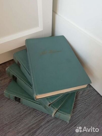 Книги Толстой, Войнович, Некрасов, Лермонтов