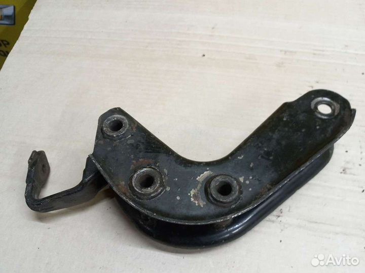 Кронштейн МКПП нижний Дэу Джентра