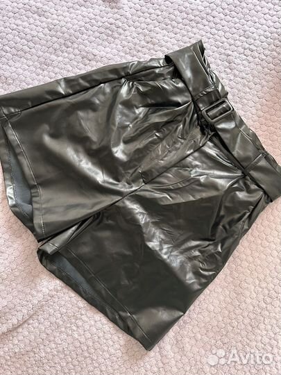 Кожаные шорты 44 размер