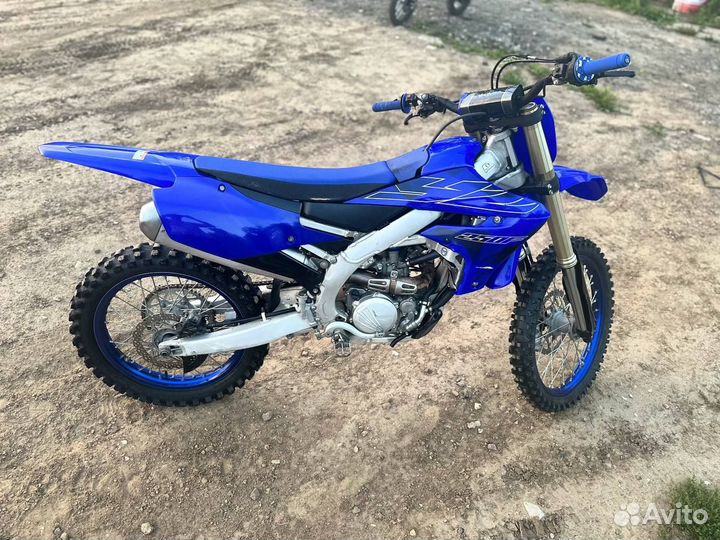 Продаю кроссовый мотоцикл Ямаха yz250f 2022 г