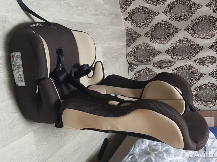 Детское автомобильное кресло