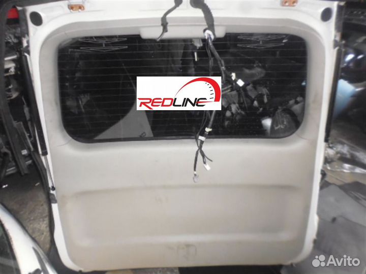 Крышка багажника Toyota Noah Voxy ZRR75 белая