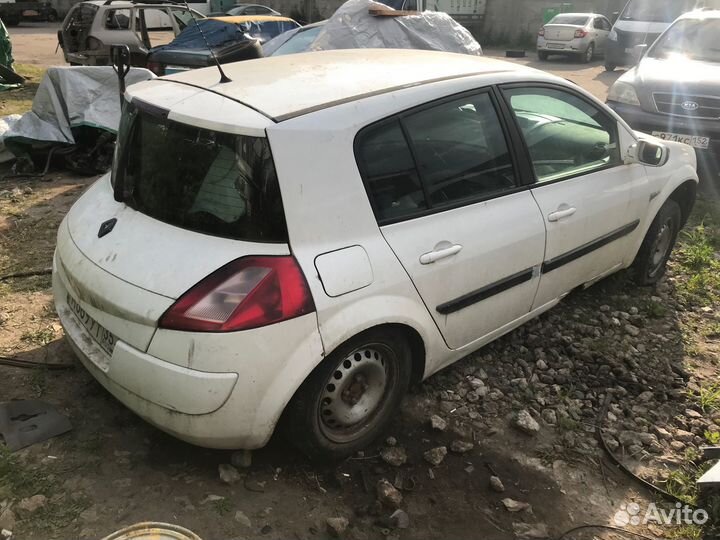 В разборе Renault Megane 2 хэтчбек