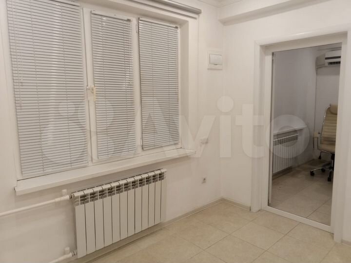 2-к. квартира, 63 м², 1/10 эт.