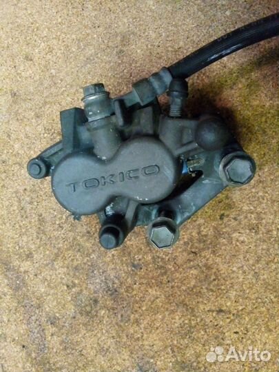 Суппорт переднего тормоза suzuki sv400 sv 400 1999