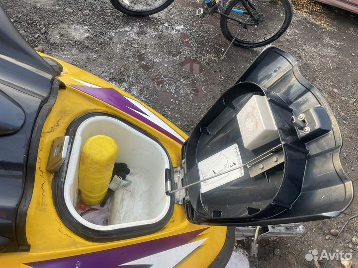 По запчастям гидроцикл Kawasaki zxi 1100