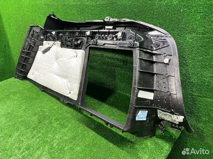 Обшивка багажника левая BMW X6 G06