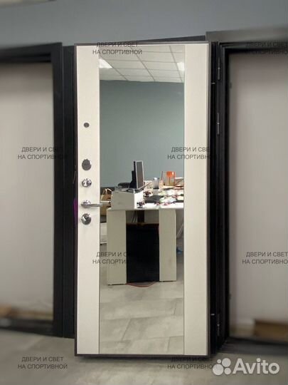 Двери входные с выставки в квартиру, дом