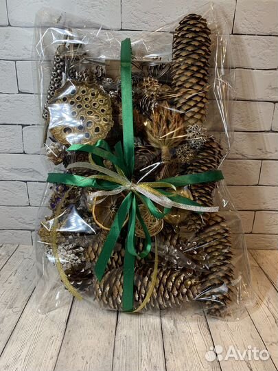 Набор шишек для декора / Экзотика