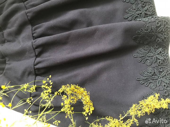 Школьная форма для девочки 128, колготки в подарок