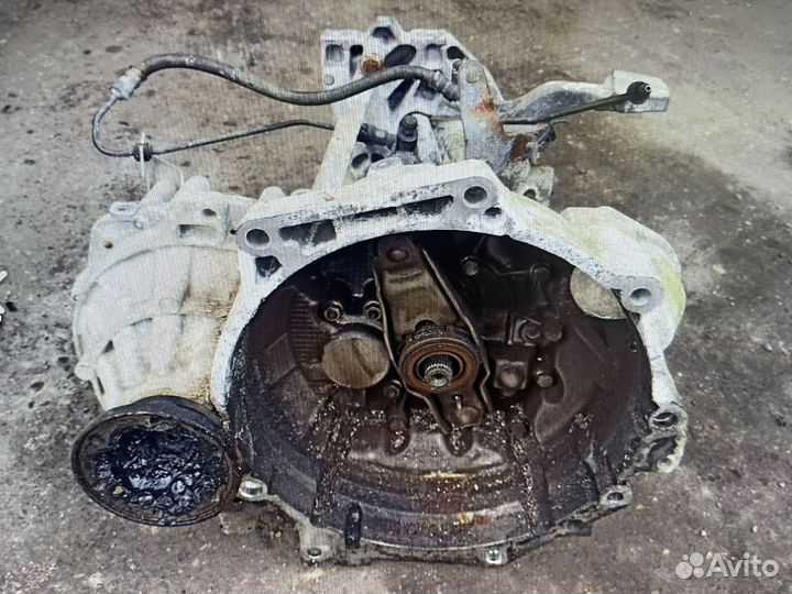 Механическая (МКПП) Volkswagen Golf 2007 JCR