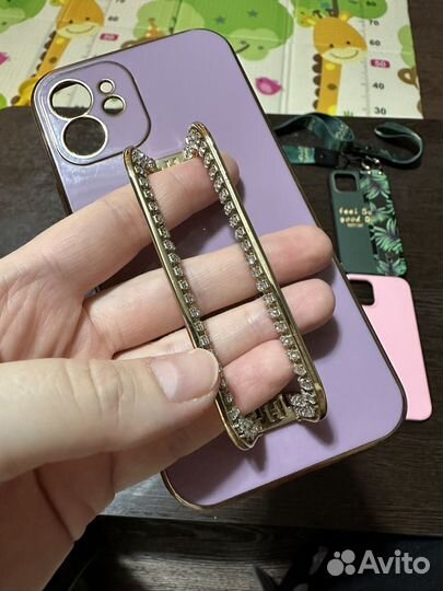 Чехлы на iPhone 12