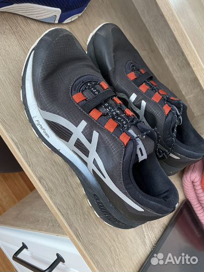 Кроссовки asics