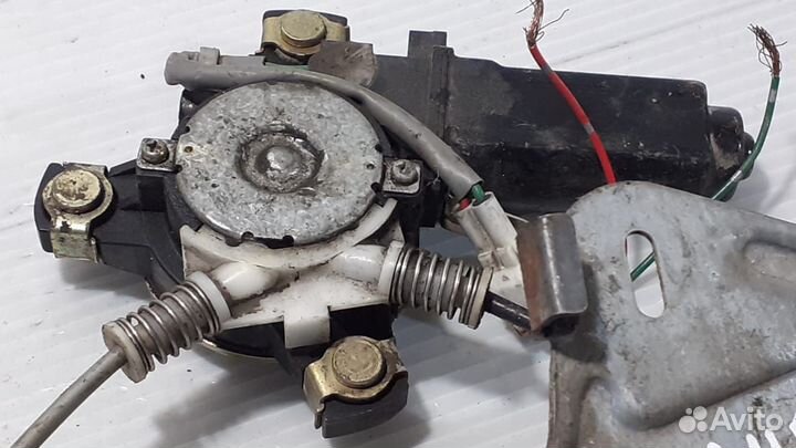 Электро стеклоподъемник задний левый camry V30