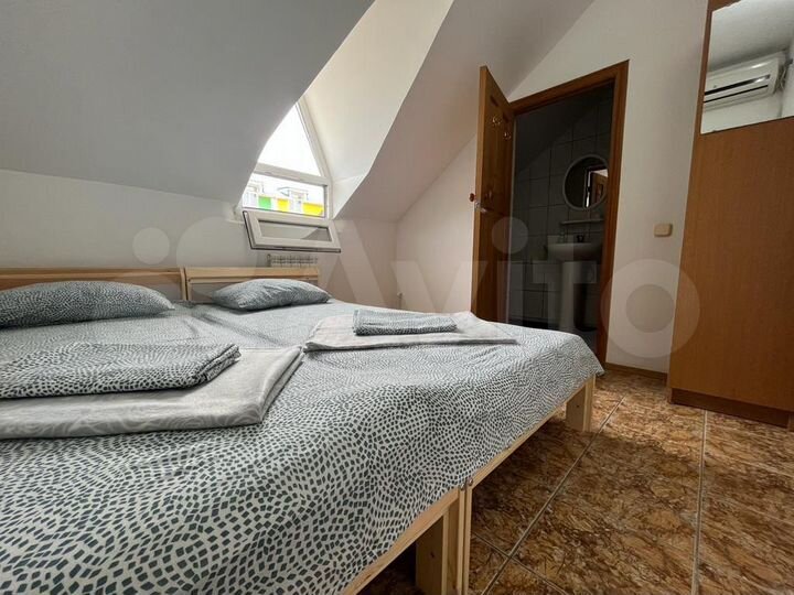 Комната 10 м² в 1-к., 2/2 эт.