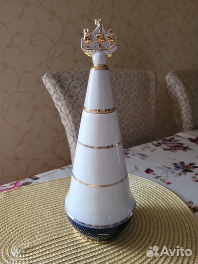 Фарфоровый штоф