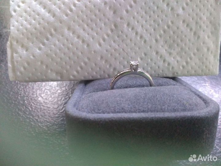 Кольцо с бриллиантами