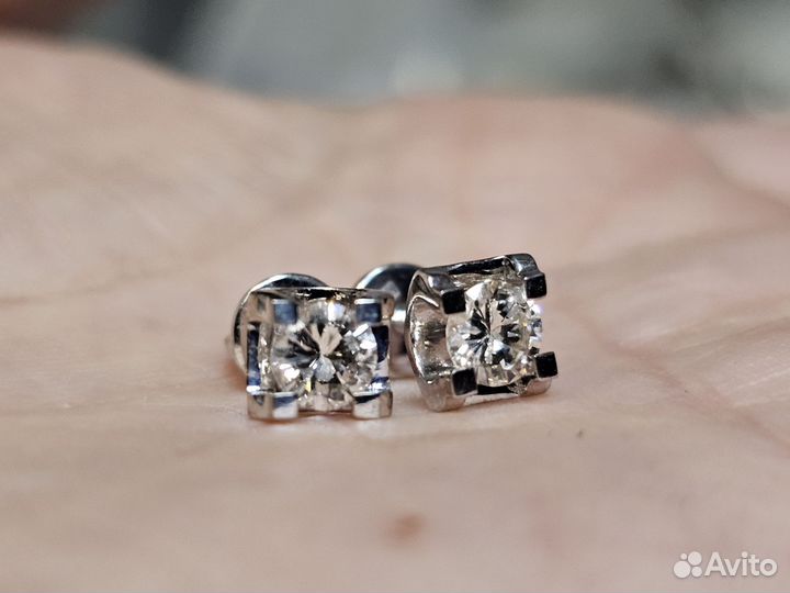 Серьги пуссеты с бриллиантами 0,7ct