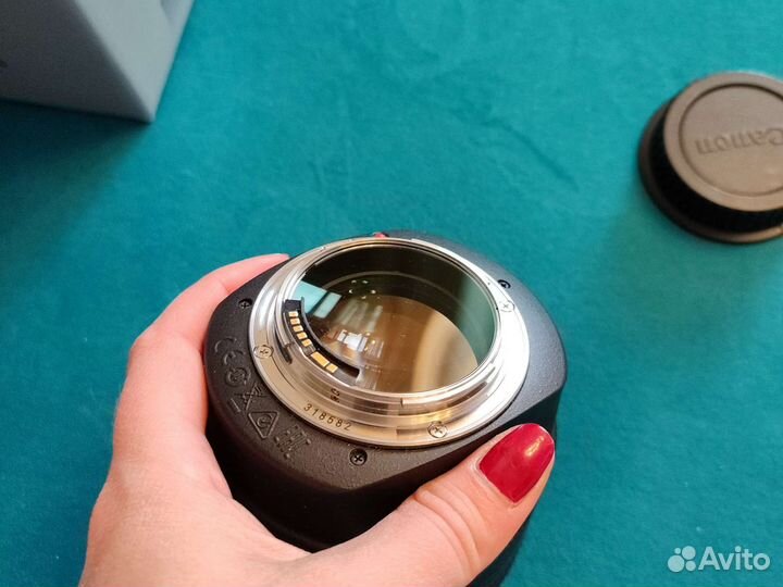 Объектив Canon EF 85mm f/1.2L II USM