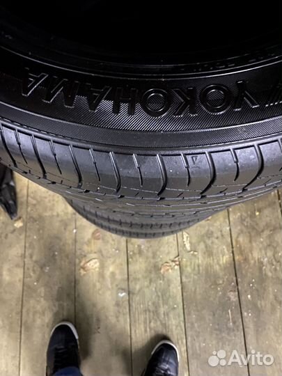 Yokohama dB Decibel E70 215/55 R17 V