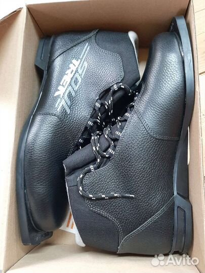 Ботинки лыжные