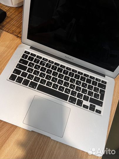 MacBook Air (13-inch, 2017)