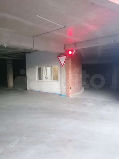 Машиноместо, 14 м²