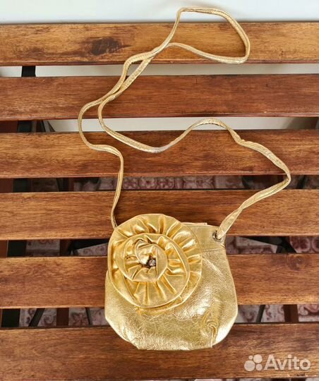 Продаю кожанную мини сумочку gillian