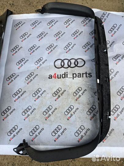 Обшивка крышки багажника Audi S3 8V 8V3867973D