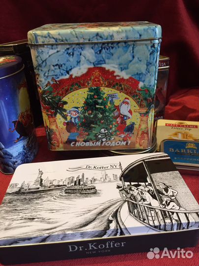 Банки коробки жестяные