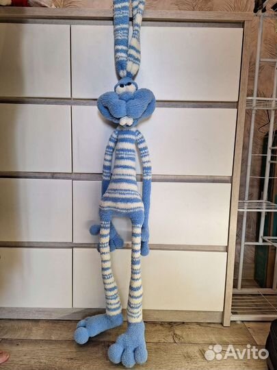 Игрушка ручной работы Зайка-обнимашка