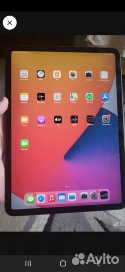 iPad Pro 11 2020 512 на доставку для Никиты