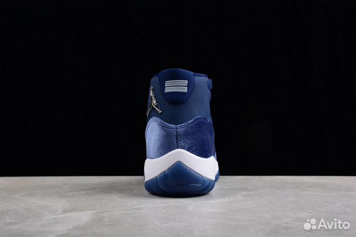 Nike Air Jordan 11 Retro Midnight Navy Velvet