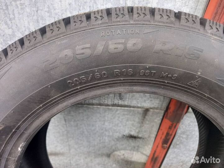 Pirelli Formula Ice 205/60 R16