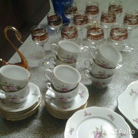 Ковер,вазы,сервиз Чехия ссср,фужеоы Богемия