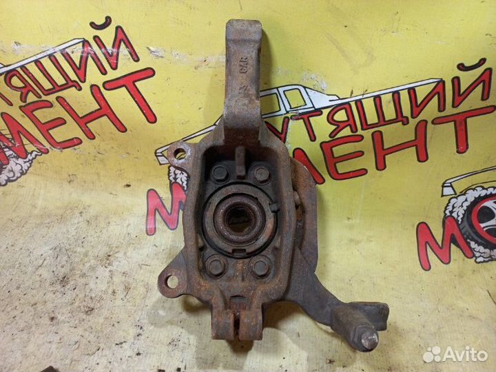 Кулак поворотный передний правый Nissan Teana J31