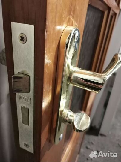 Дверь дерево бу