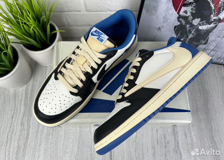 Air Jordan 1 Low OG SP Travis Scott X Fragment