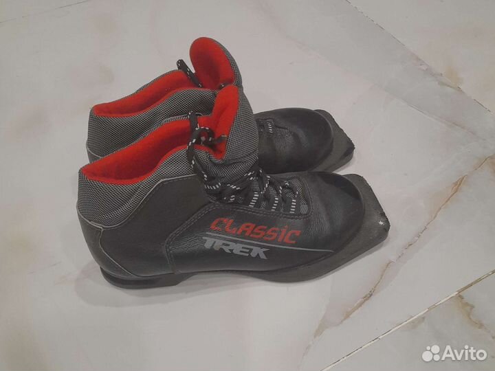 Лыжные ботинки размер 34