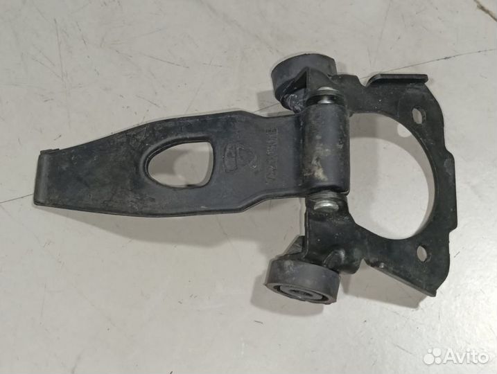 Кронштейн топливного бака