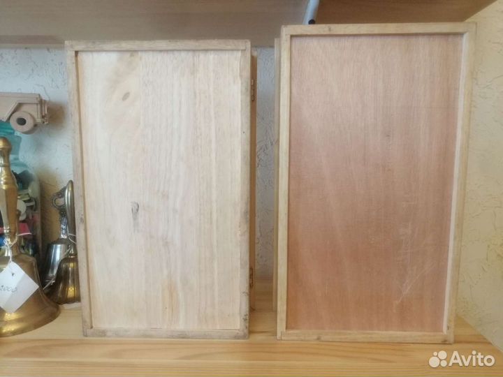 Витрина, шкафчик, стеллаж для миниатюр