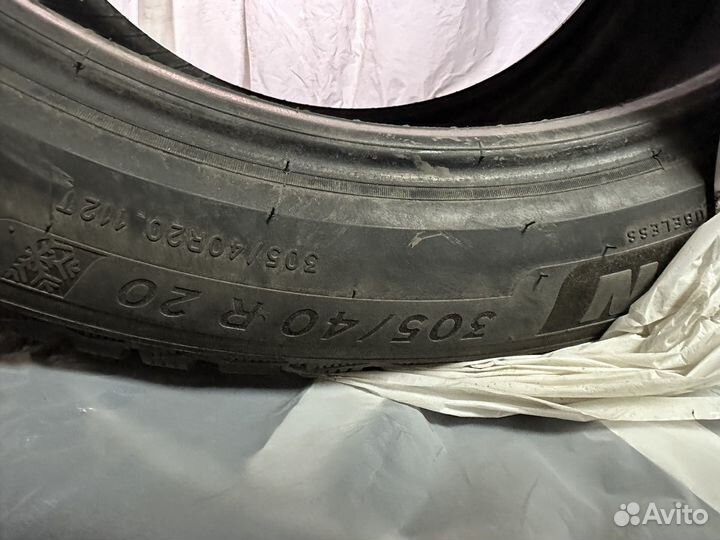 Michelin X-Ice North 4 SUV 275/45 R20 и 305/40 R20 110