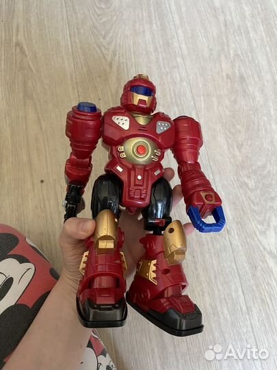 Игрушка робот