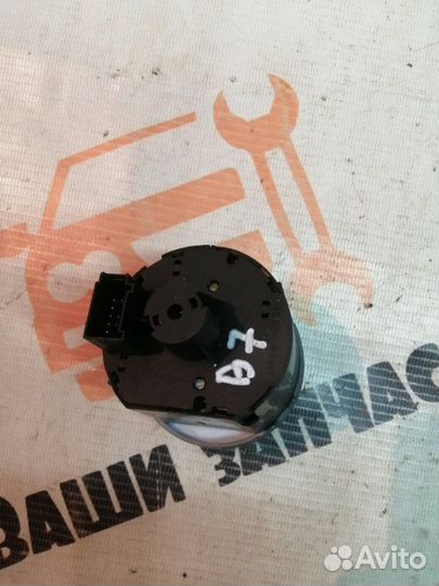 Переключатель света фар Volkswagen Golf 6