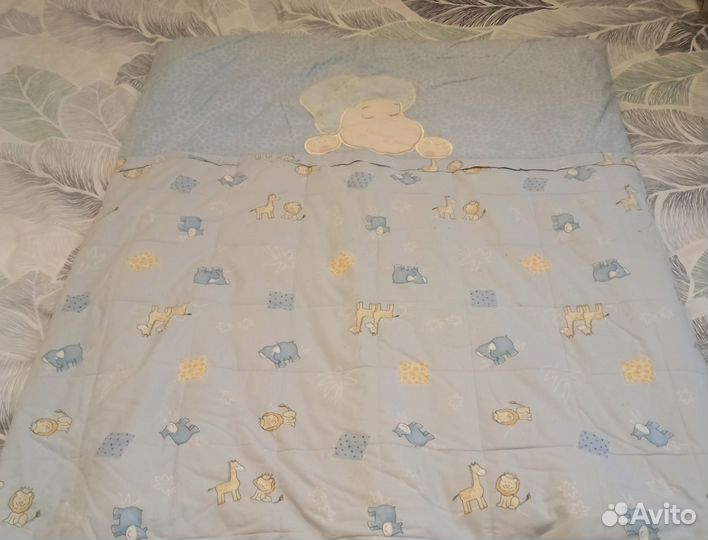 Детская кроватка с маятником+одеяло+бортики