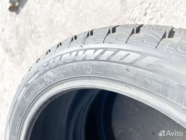 Sunwide Snowide 215/55 R17 98H