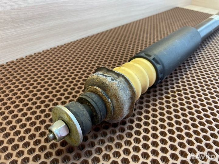 Амортизатор задний LADA X-Ray Cross