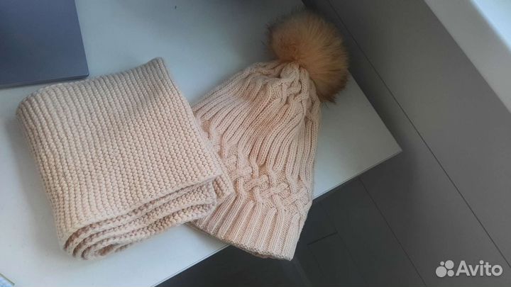 Комплект шапка и шарф женский