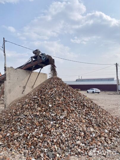 Рабочий на Производство Щебня